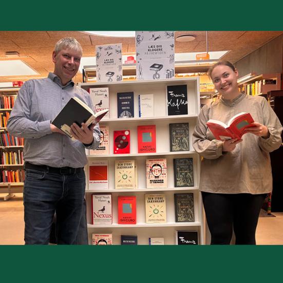Peter og Regitze ved udstilling på Støvring Bibliotek