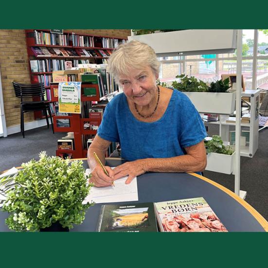 Portræt af Inge-Lise Bjørnvig på Terndrup Bibliotek
